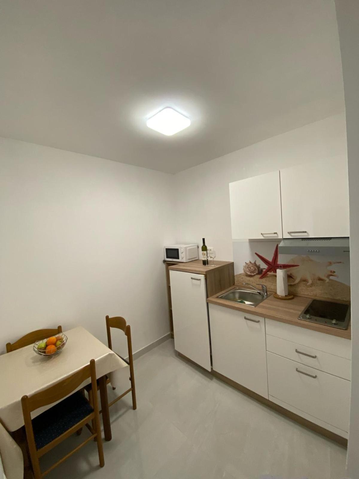 Apartmani Radosav Šilo Exterior foto